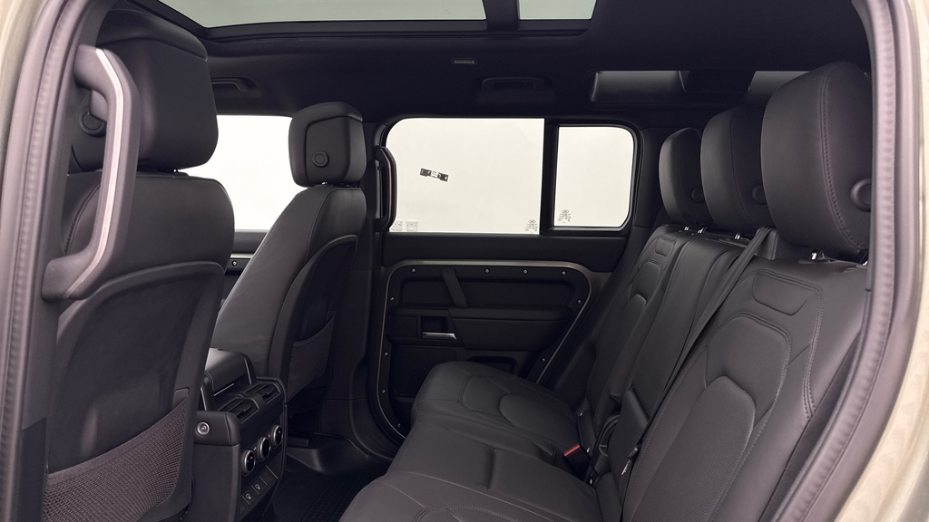 Land Rover Defender 110 D350 X-dynamic Hse Pangea Green Green #4