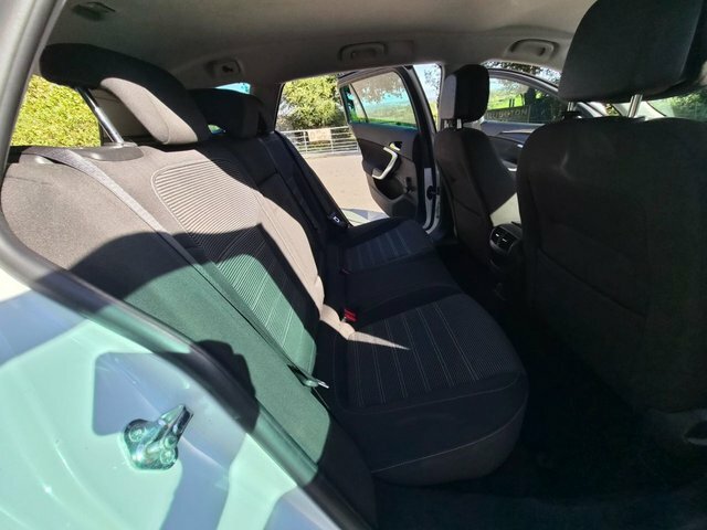 Vauxhall Insignia 2.0 Sri Nav Cdti 157 Bhp 6Sp Hatch Silver #12
