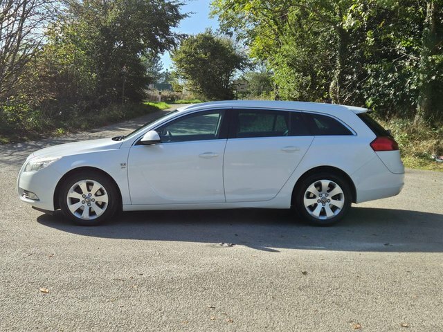 Vauxhall Insignia 2013 2 2.0 Cdti Sri Nav Sports Tourer A White #6