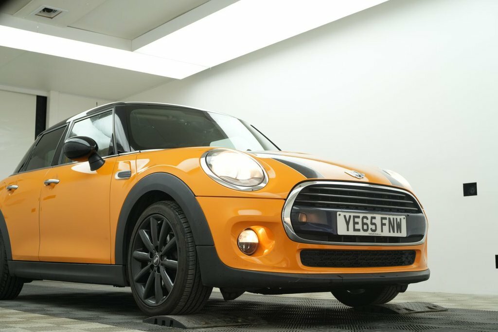 Mini Hatch 1.5L Cooper D Orange #5
