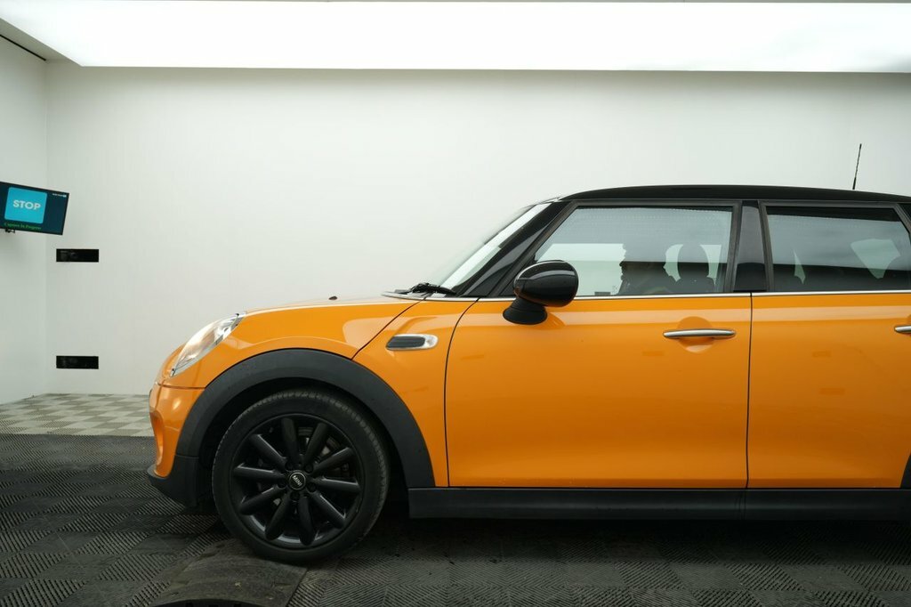 Mini Hatch 1.5L Cooper D Orange #4