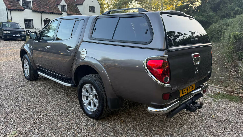 Mitsubishi L200 2.5L Di-d 4X4 Barbarian Lb Dcb Black #4