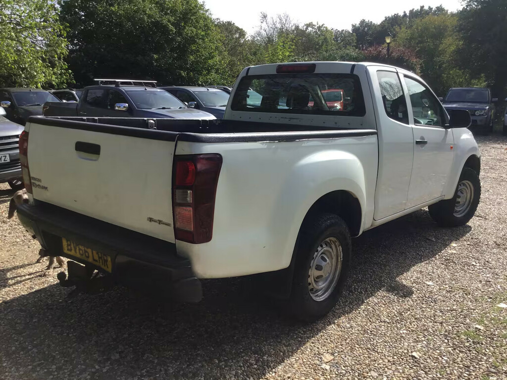 Isuzu D-Max 2.5Td Extended Cab 4X4 Pick Up White #5