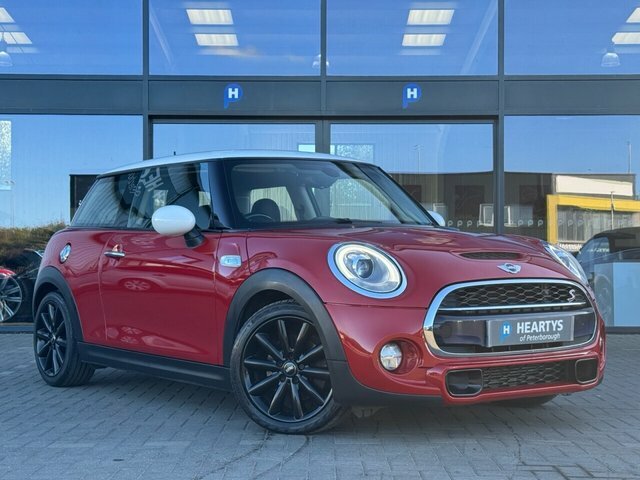 Mini Hatch Cooper Sd Hatchback Red