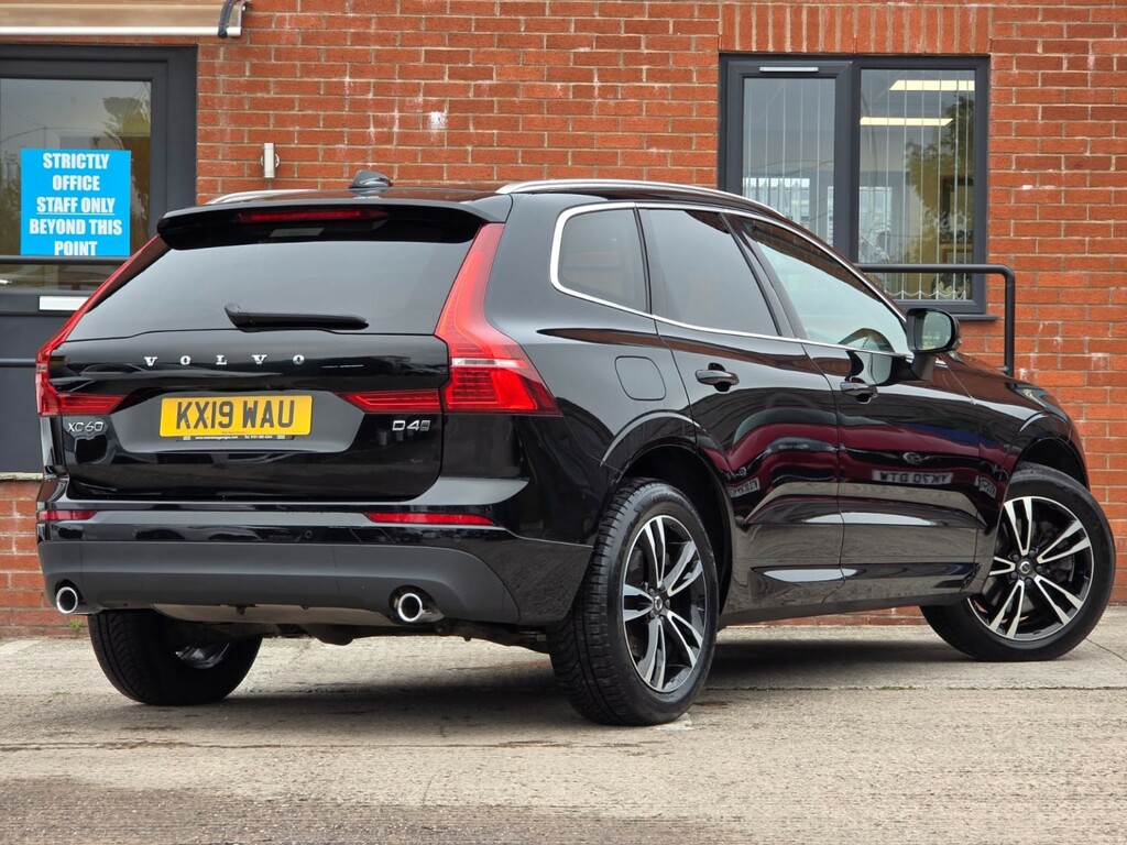 Volvo XC60 2.0 Momentum Pro D4 Awd Black #6