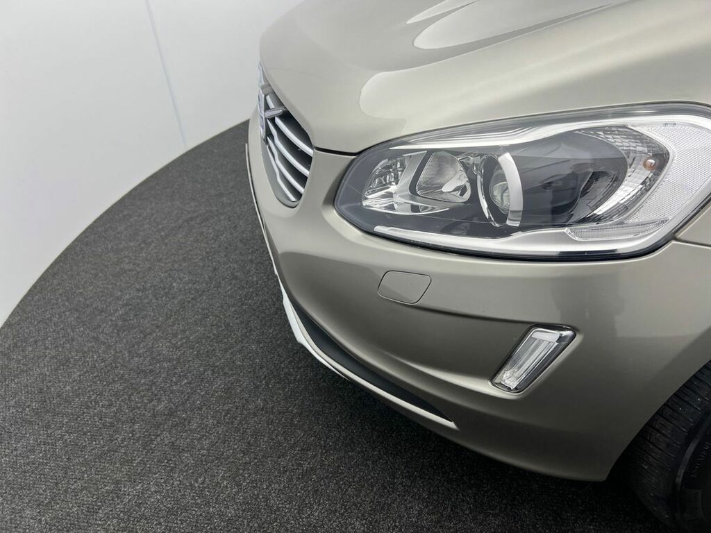 Volvo XC60 D5 215 Se Lux Nav Geartronic Gold #6
