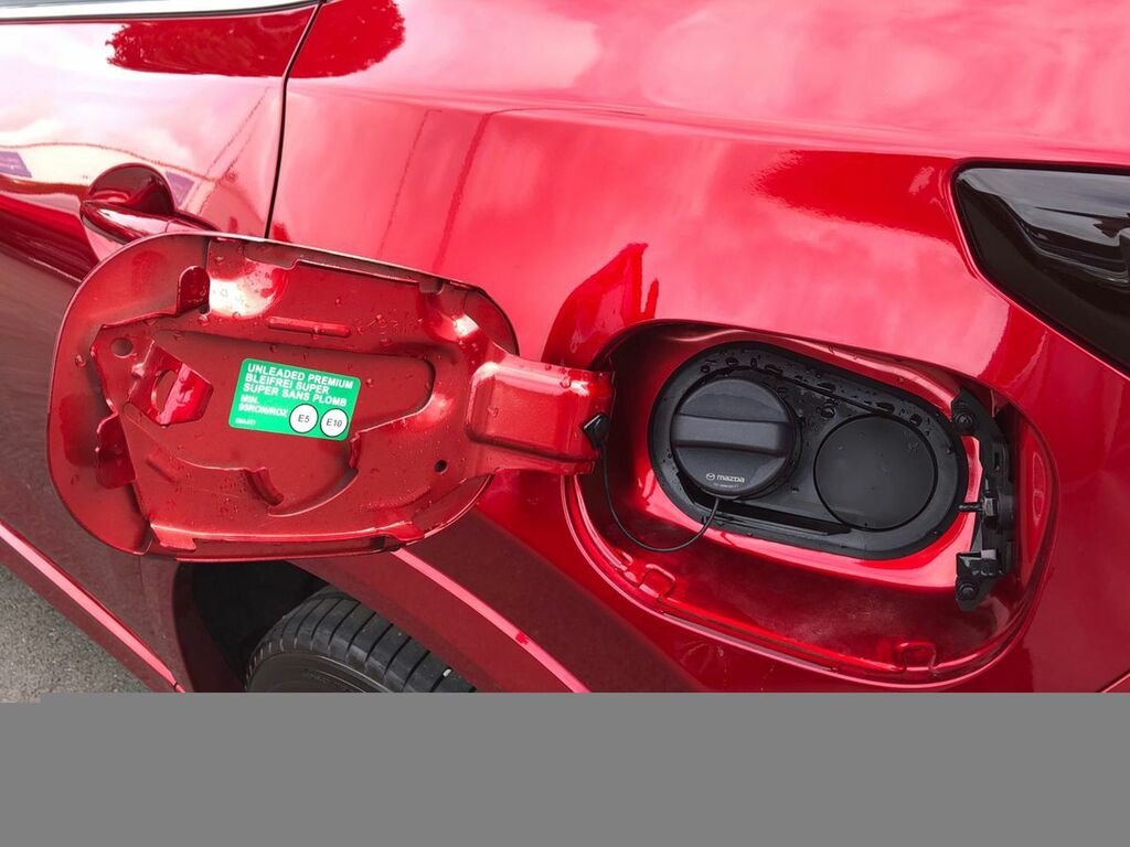 Mazda CX-5 2.0 E-skyactiv G Mhev Takumi Red #2