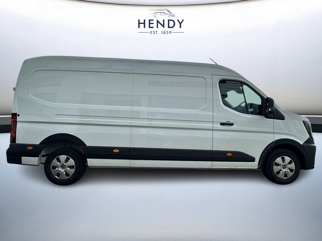 Renault Master Lm35 Blue Dci 130 Advance Medium Roof Van White #2