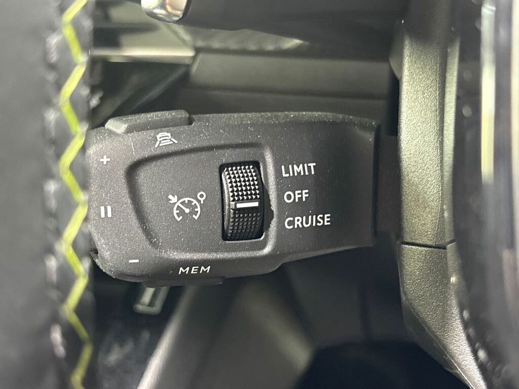 Peugeot e-2008 100Kw Gt 50Kwh Black #46