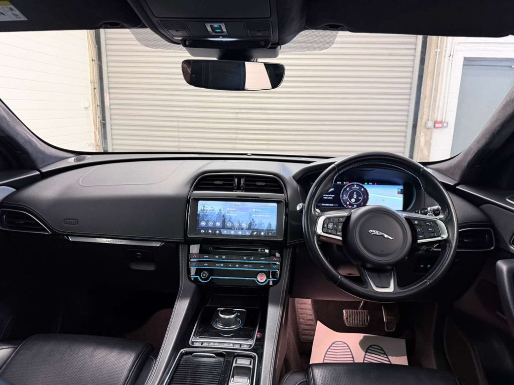 Jaguar F-Pace Chequered Flag Awd D 4Wd  #3
