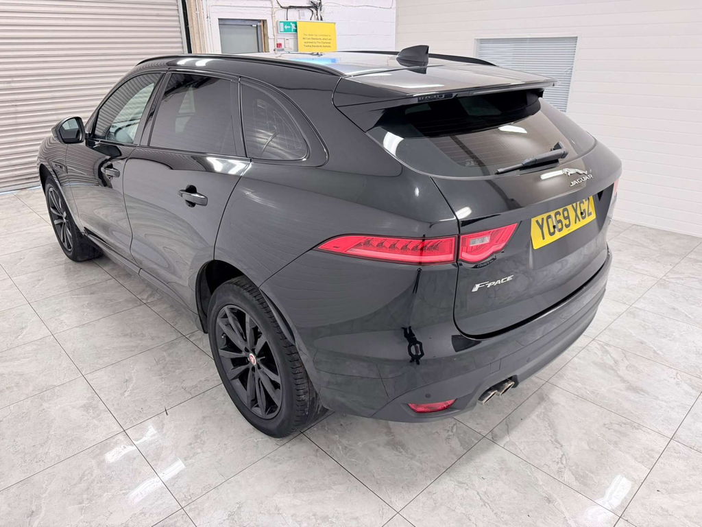 Jaguar F-Pace Chequered Flag Awd D 4Wd Black #4