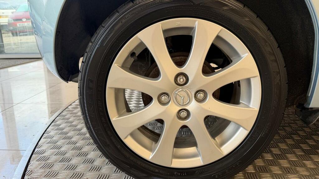 Mazda 2 09 Mazda Mazda2 1.5 Sport Euro 4 White #35