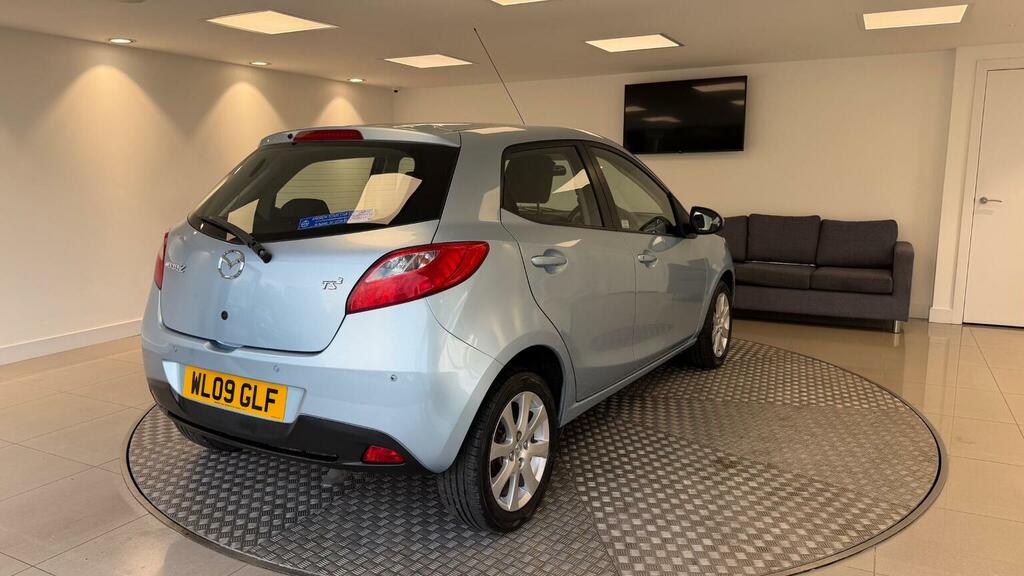 Mazda 2 09 Mazda Mazda2 1.5 Sport Euro 4 White #15