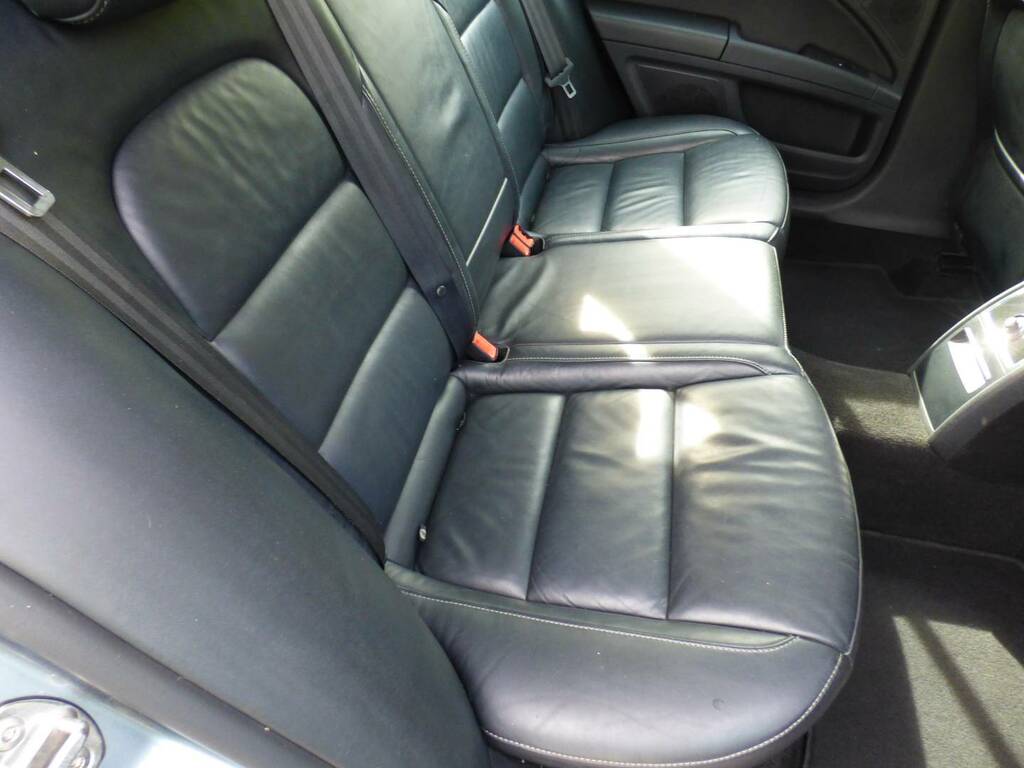 Skoda Superb 2.0 Elegance Tdi Cr 140 Bhp Grey #14