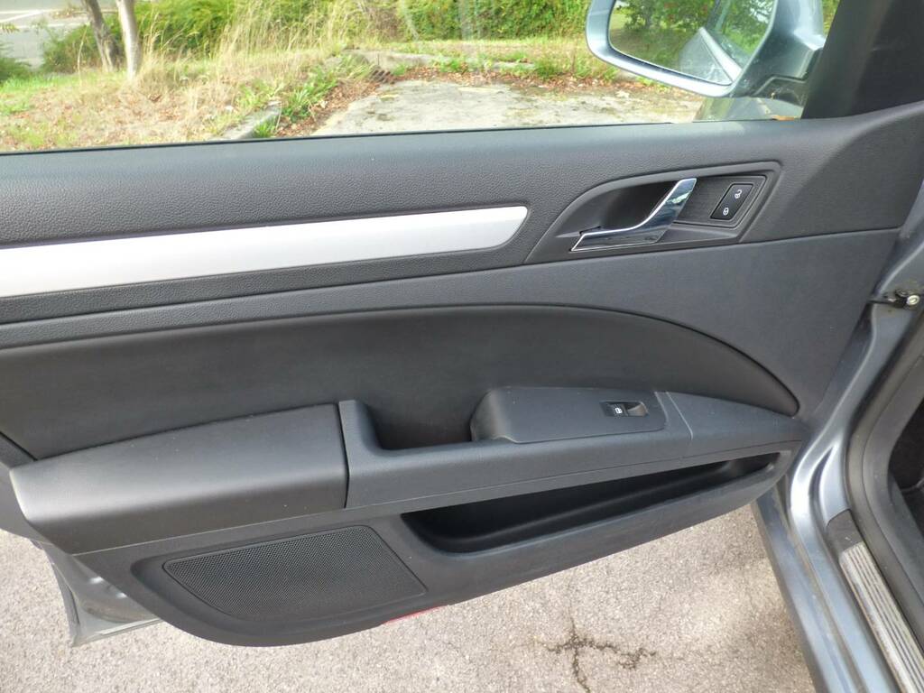 Skoda Superb 2.0 Elegance Tdi Cr 140 Bhp Grey #17