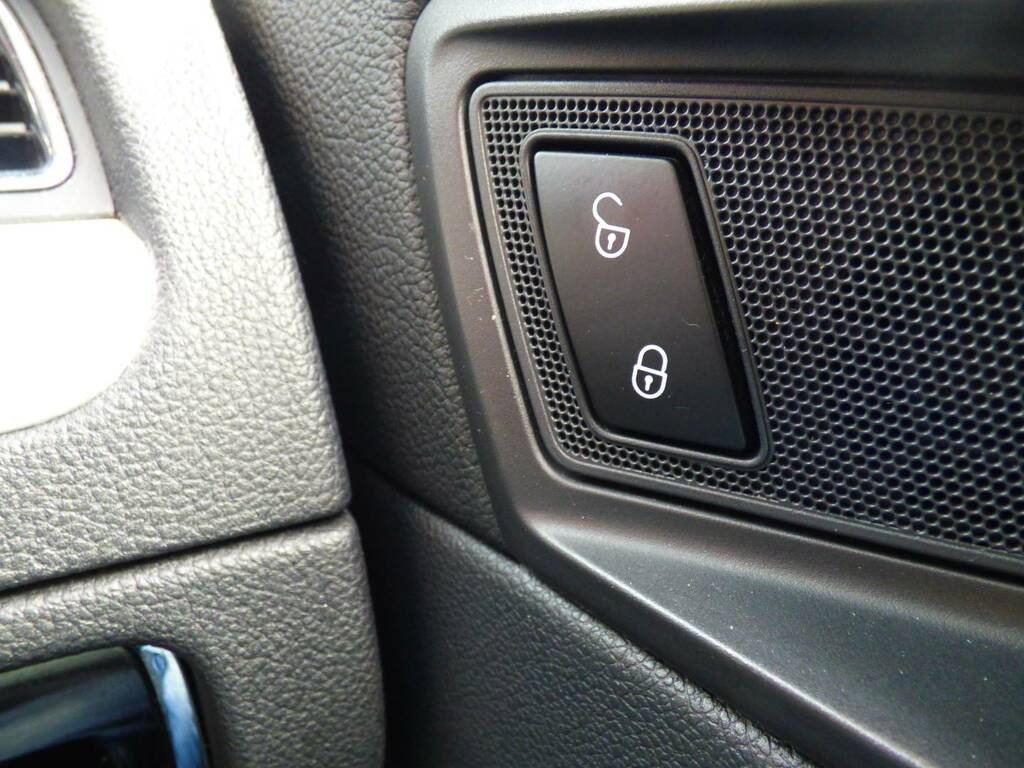 Skoda Superb 2.0 Elegance Tdi Cr 140 Bhp Grey #36