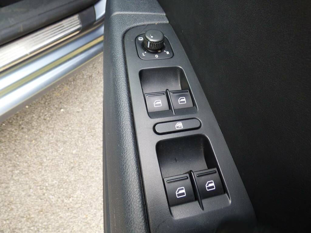 Skoda Superb 2.0 Elegance Tdi Cr 140 Bhp Grey #23