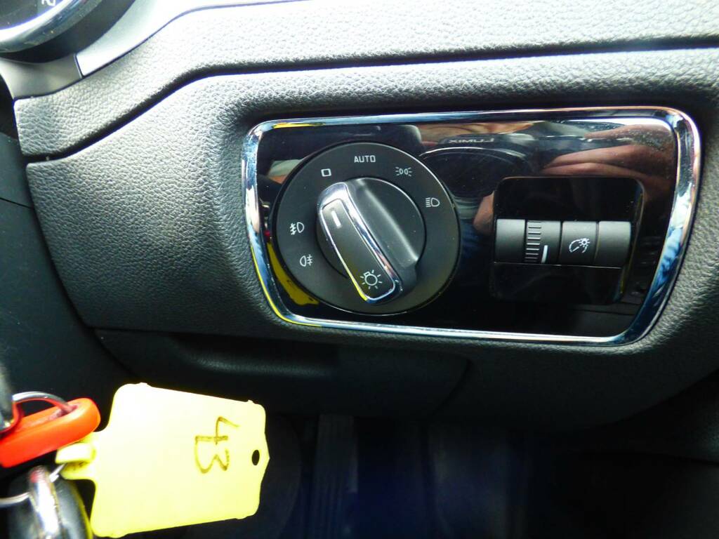 Skoda Superb 2.0 Elegance Tdi Cr 140 Bhp Grey #31