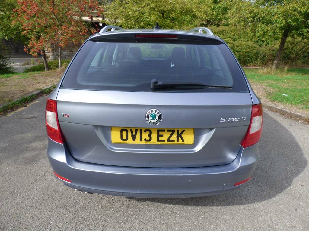 Skoda Superb 2.0 Elegance Tdi Cr 140 Bhp Grey #2