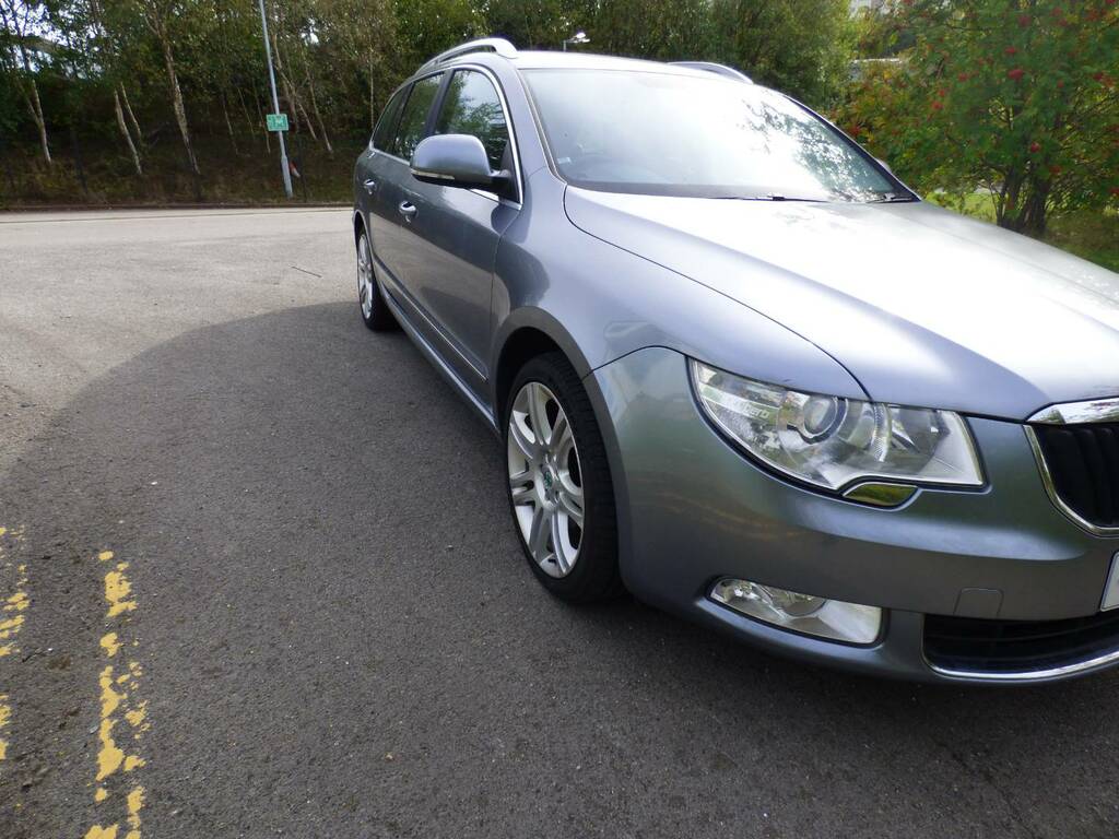 Skoda Superb 2.0 Elegance Tdi Cr 140 Bhp Grey #5