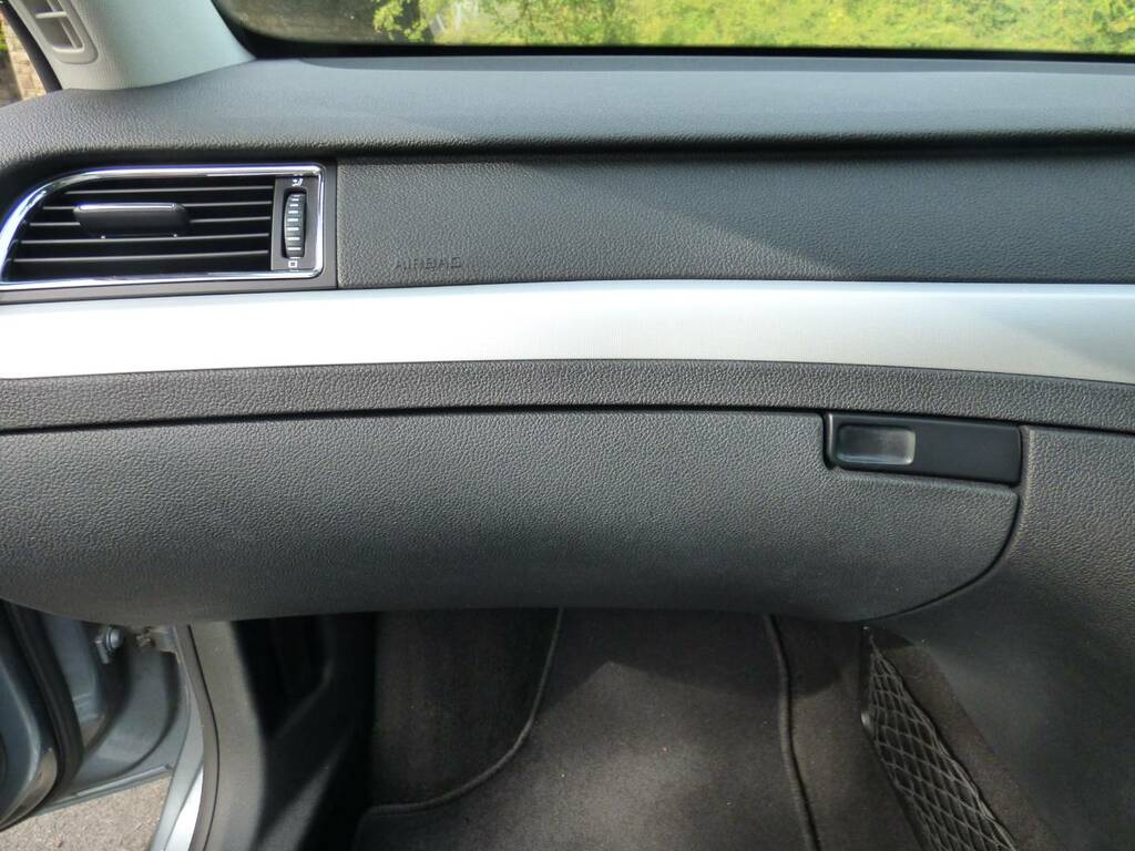 Skoda Superb 2.0 Elegance Tdi Cr 140 Bhp Grey #20