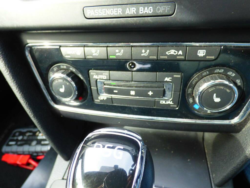 Skoda Superb 2.0 Elegance Tdi Cr 140 Bhp Grey #28