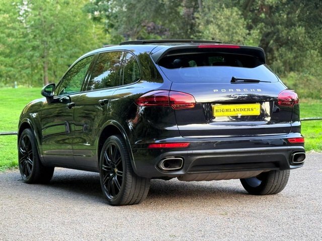 Porsche Cayenne 2017 3.0 Td V6 Platinum Edition Black Pack Panoram Black #3
