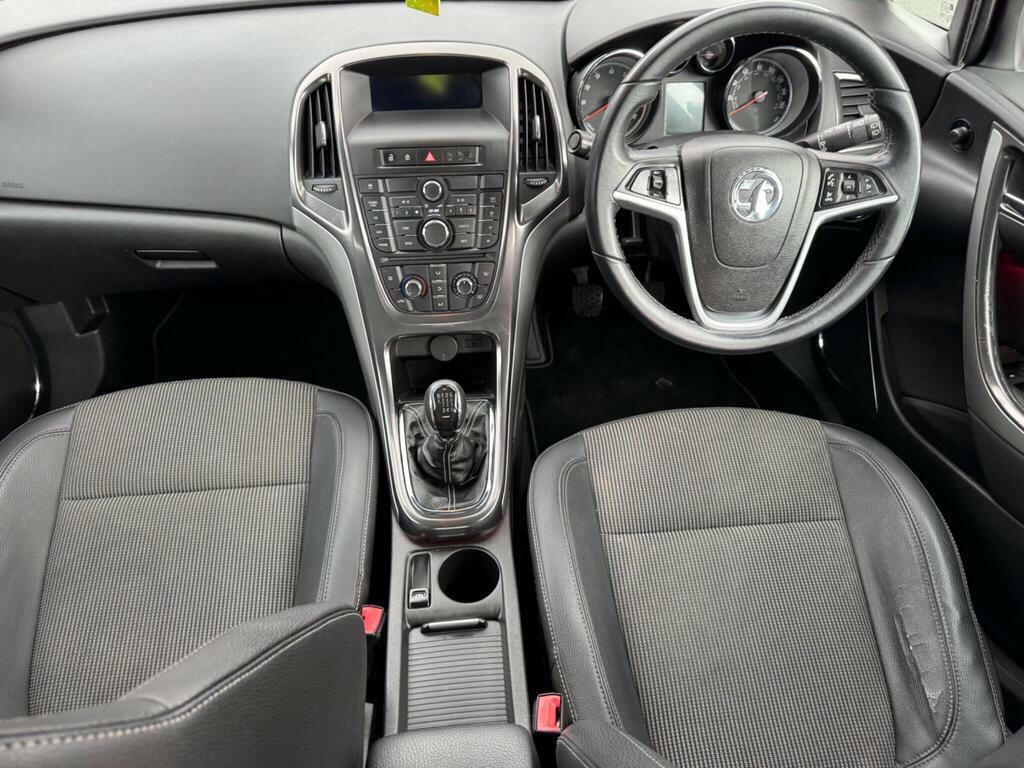 Vauxhall Astra Hatchback 1.6 16V Se Euro 5 201111 Silver #10