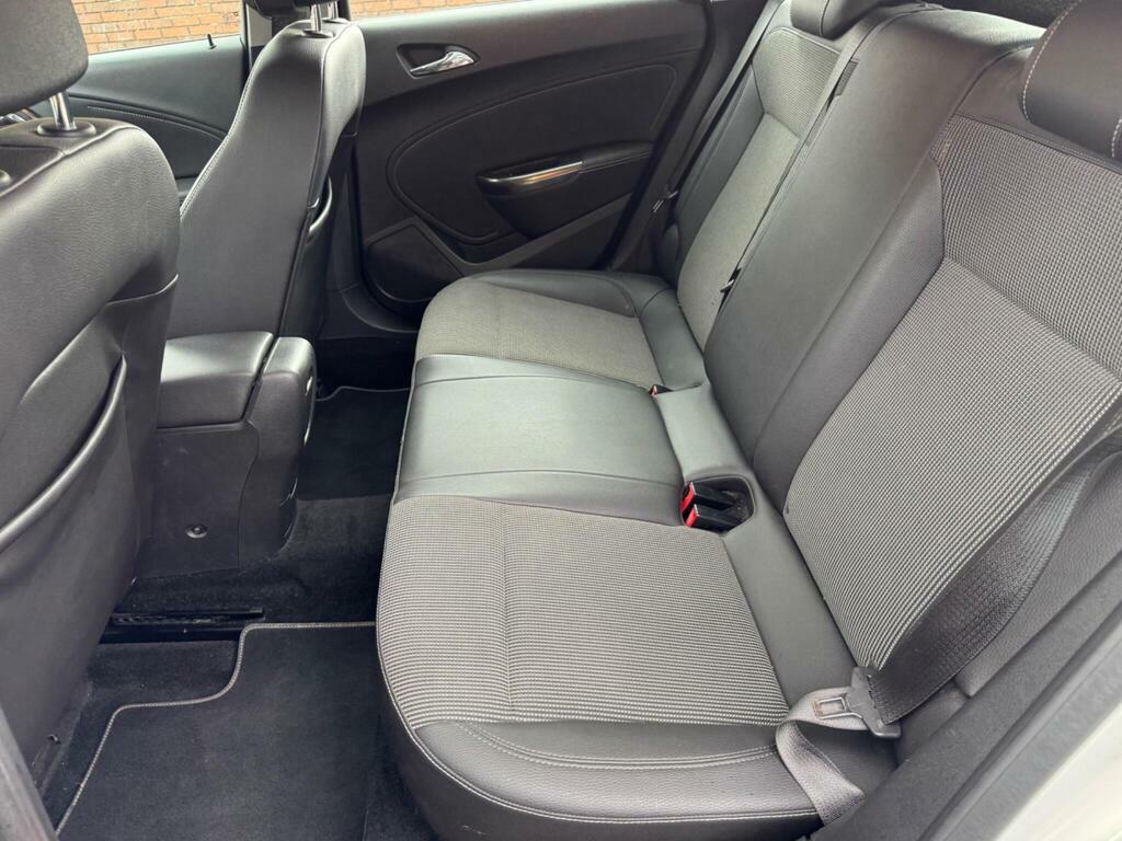 Vauxhall Astra Hatchback 1.6 16V Se Euro 5 201111 Silver #18