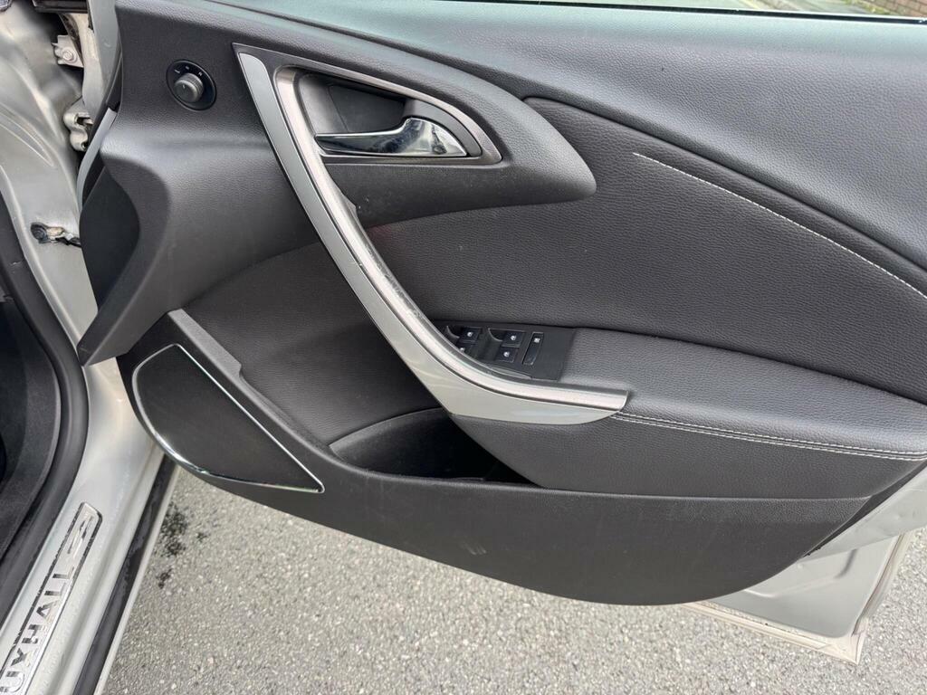 Vauxhall Astra Hatchback 1.6 16V Se Euro 5 201111 Silver #11