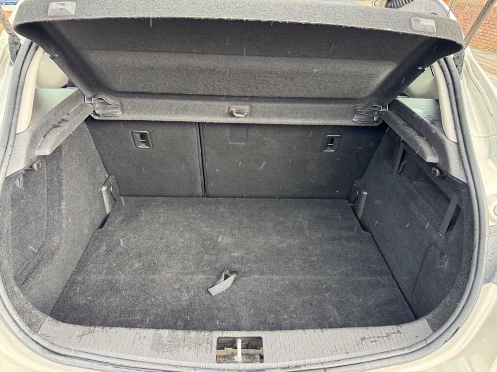 Vauxhall Astra Hatchback 1.6 16V Se Euro 5 201111 Silver #8