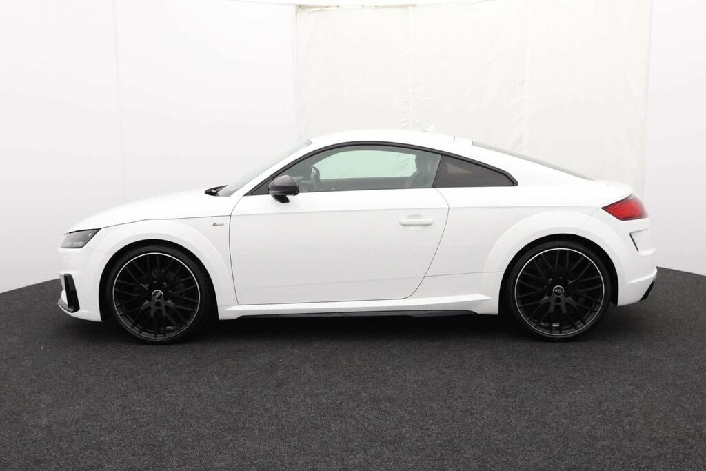 Audi TT 2.0 Tt Black Edition 40 Tfsi CA70AUR White #4