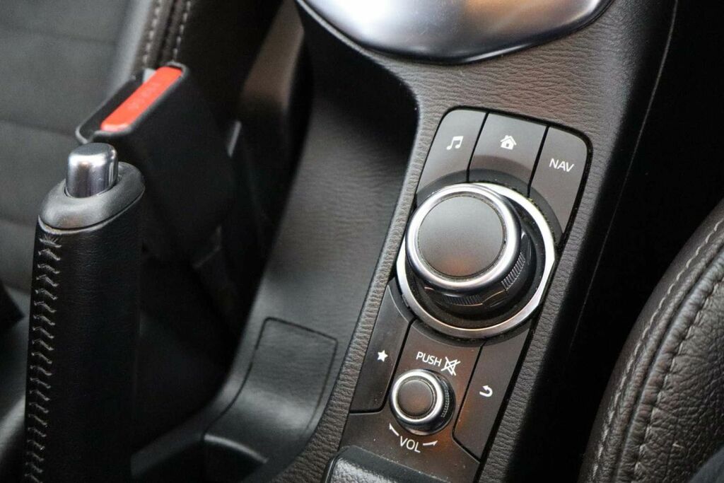 Mazda 2 1.5 Skyactiv-g Se Hatchback Euro White #17