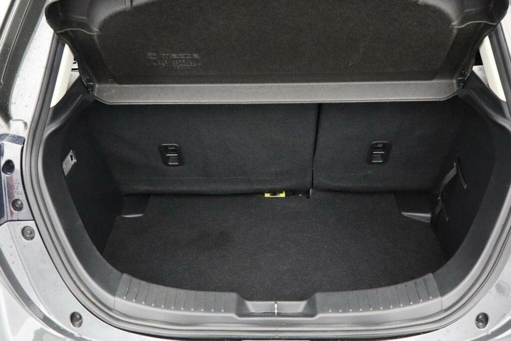 Mazda 2 1.5 Skyactiv-g Se Hatchback Euro White #29