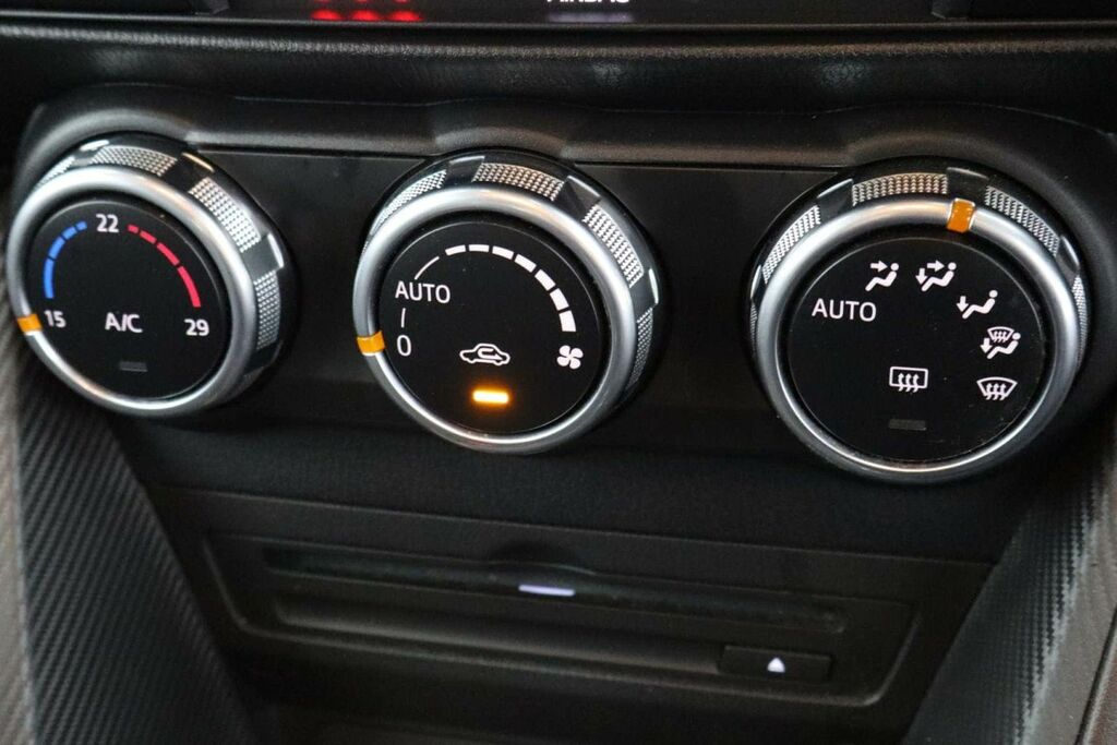 Mazda 2 1.5 Skyactiv-g Se Hatchback Euro White #15