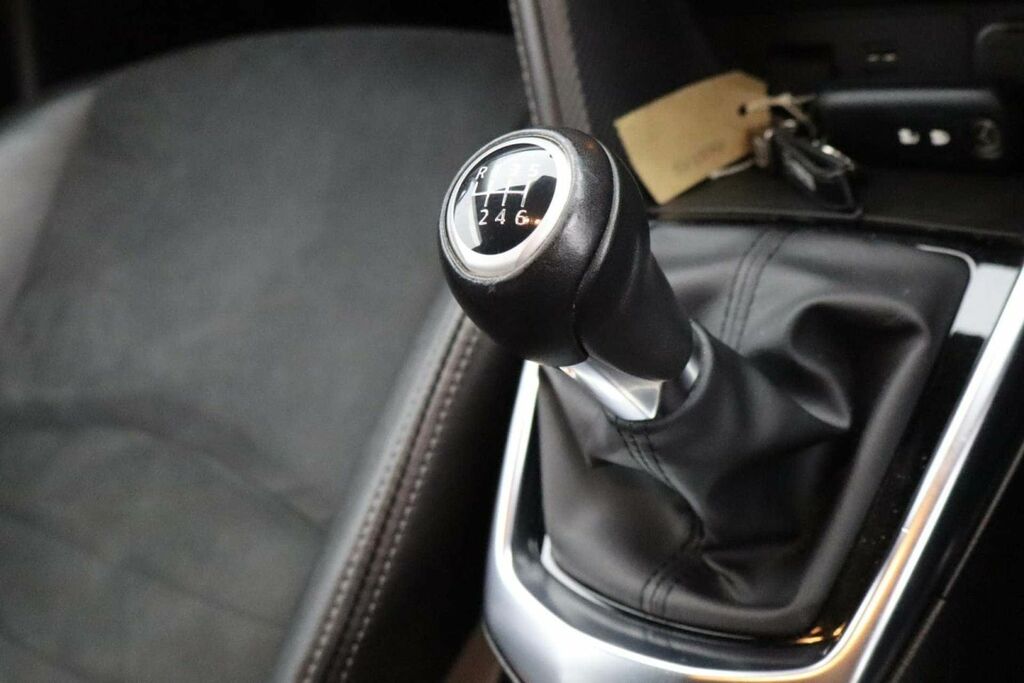 Mazda 2 1.5 Skyactiv-g Se Hatchback Euro White #16