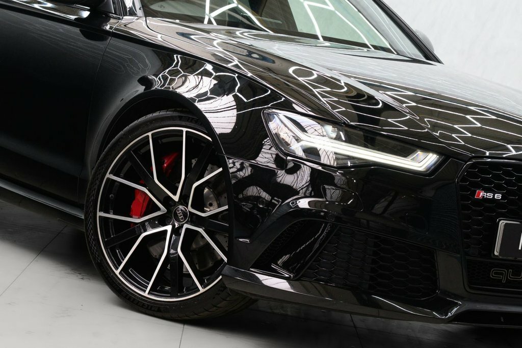 Audi RS6 Avant 4L Performance Black #2