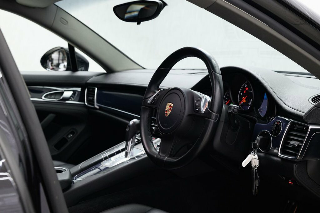 Porsche Panamera 3.0 V6 Platinum Edition Tiptronic S #11