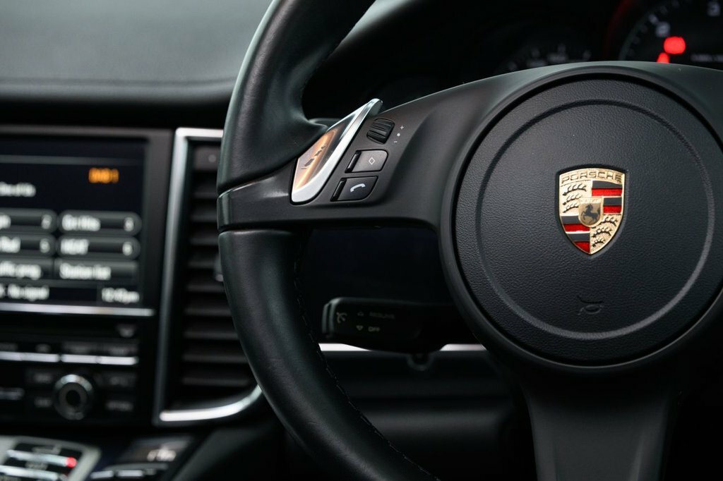 Porsche Panamera 3.0 V6 Platinum Edition Tiptronic S #31