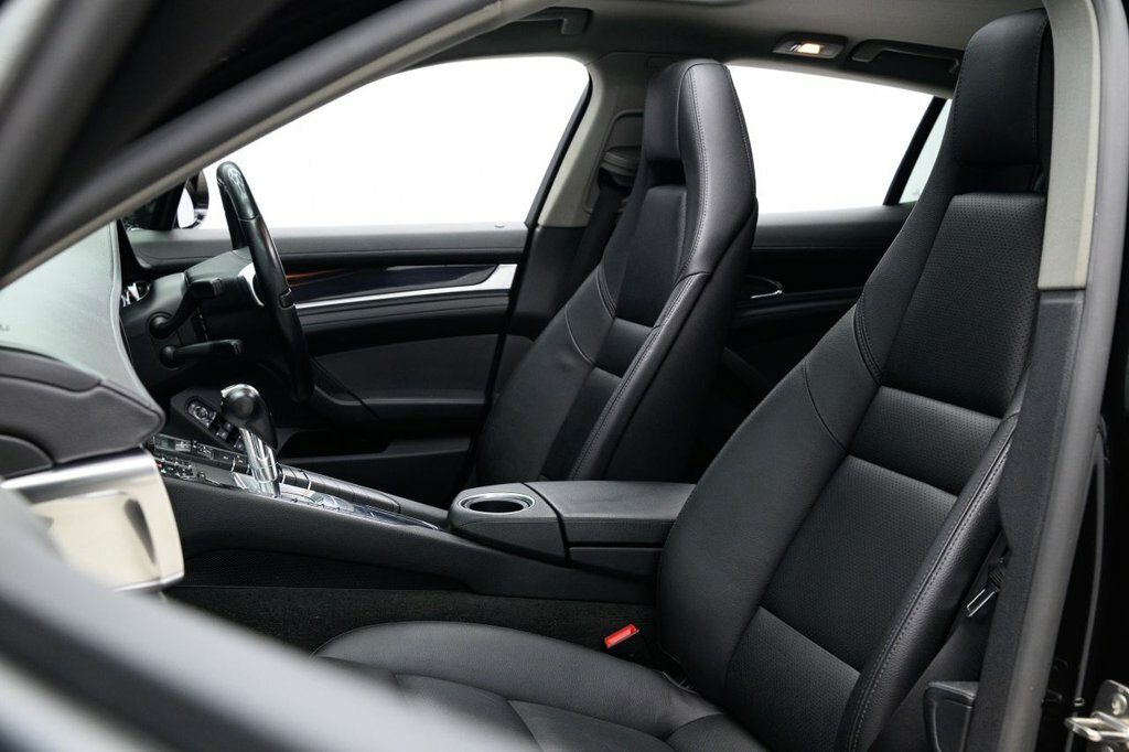 Porsche Panamera 3.0 V6 Platinum Edition Tiptronic S #24