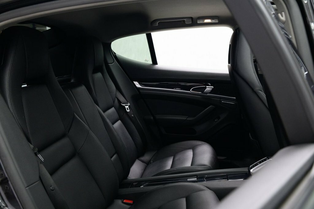 Porsche Panamera 3.0 V6 Platinum Edition Tiptronic S #16