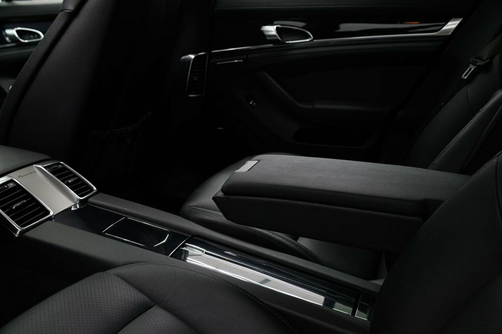 Porsche Panamera 3.0 V6 Platinum Edition Tiptronic S #22