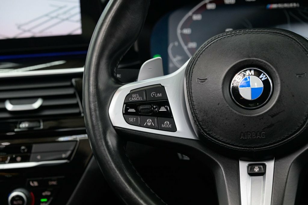 BMW 5 Series 530E M Sport Black #34