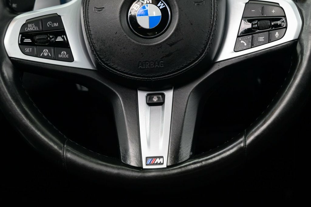 BMW 5 Series 530E M Sport Black #35