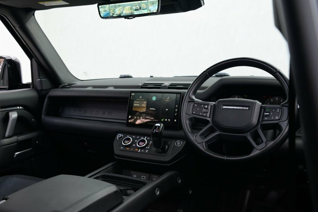 Land Rover Defender 110 2L X-dynamic Hse Black #3