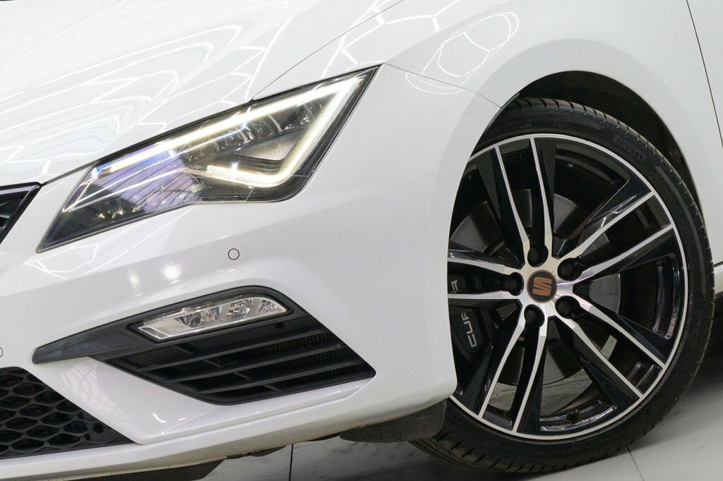 Seat Leon 2L Cupra 300 White #4