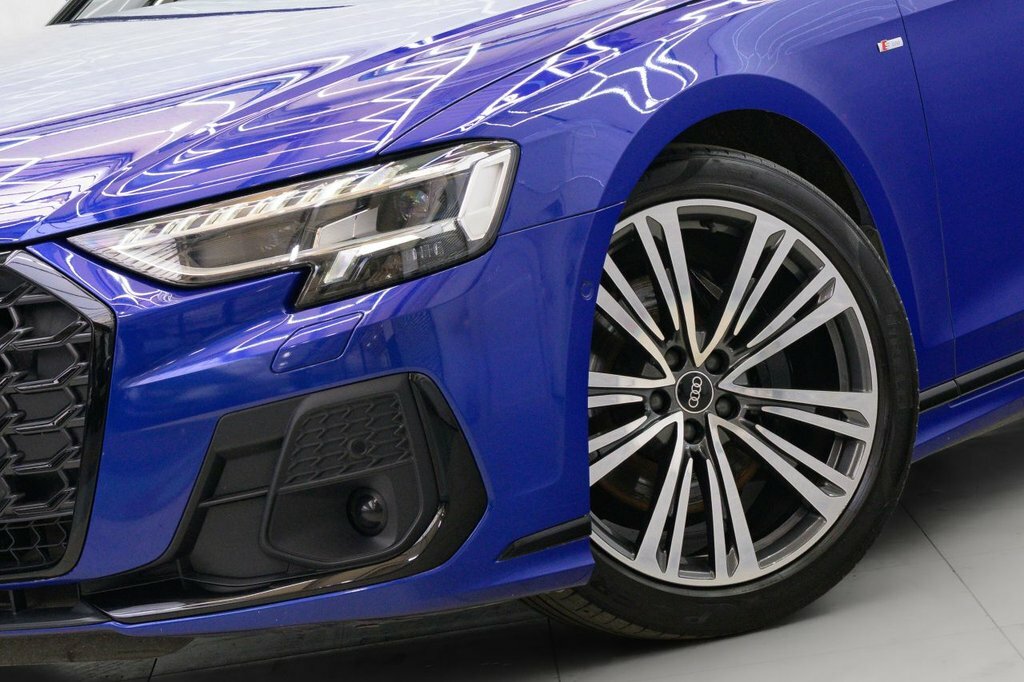 Audi A8 3L Black Edition Blue #5
