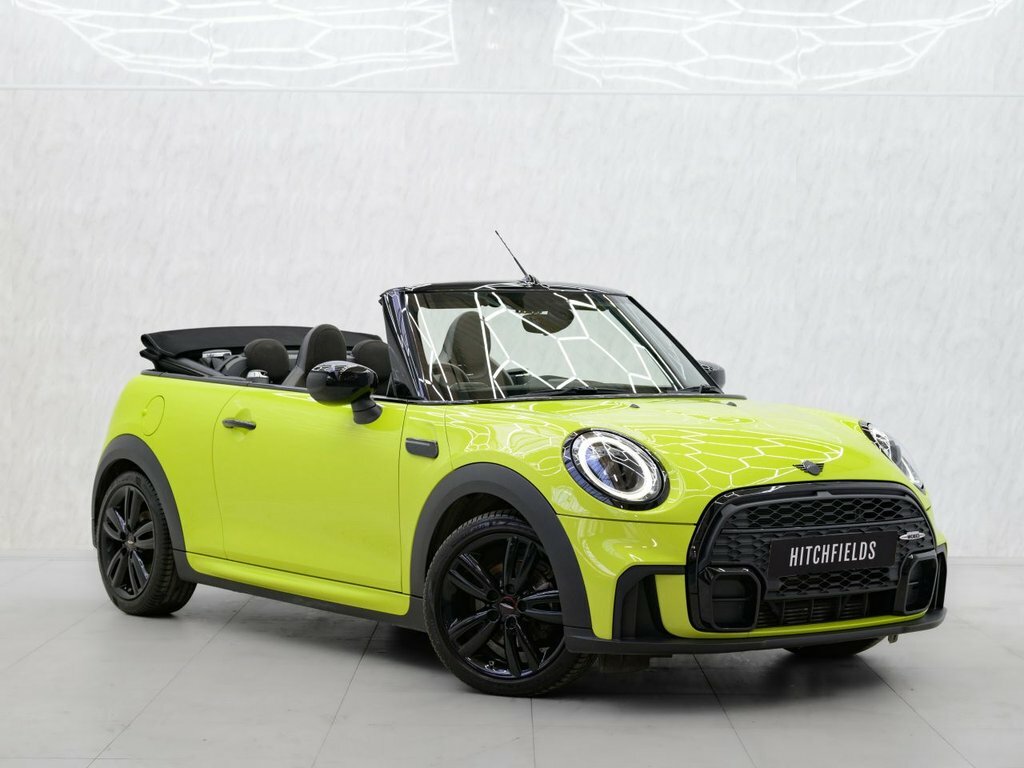 Mini Convertible 1.5L Cooper Sport Yellow