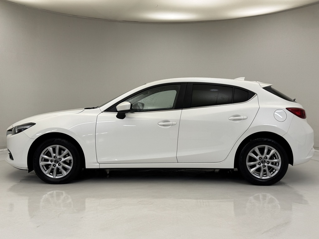 Mazda 3 1.5D Se-l Nav White #4