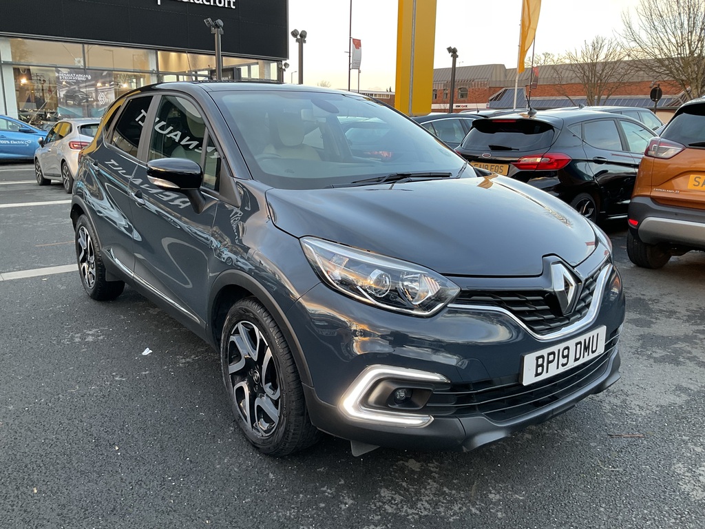 Renault Captur 1.3 Tce 150 Iconic Edc Black